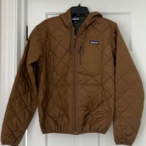 Like new Mens Patagonia size Small bronze/brown light puffer with hood